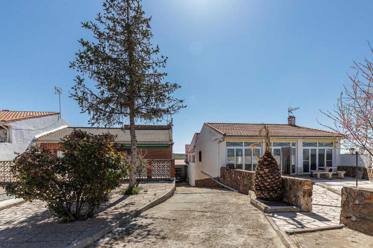 Waou Deluxe Cottage Titulcia Екстер'єр фото